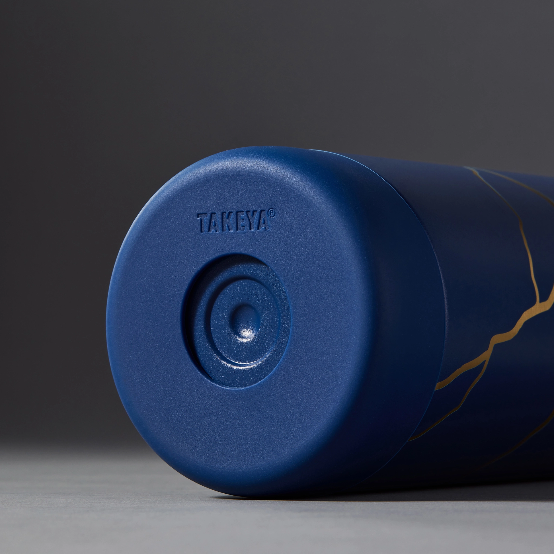 kintsugi-water-bottle-with-spout-lid-j8 51390-TK_HO25_Kintsugi_Takeya9249.png